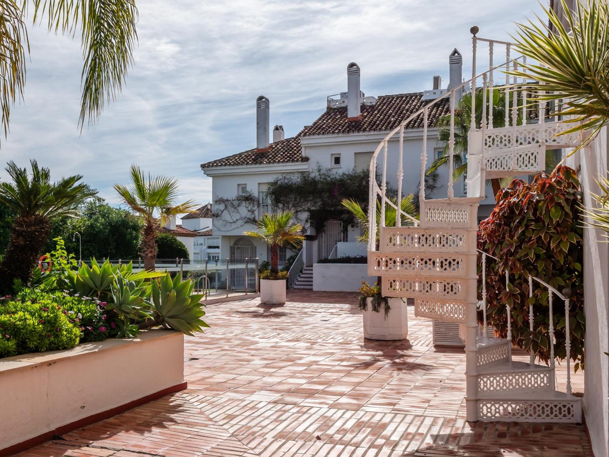 3 Bdrm Stylish Apt W Pool In Puerto Banus 마르베야 외부 사진